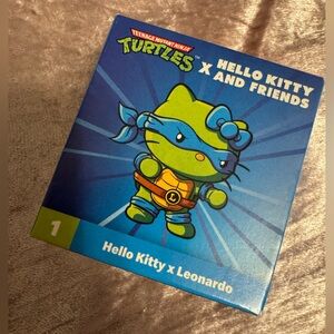 McDonald's: Ninja Turtles x
Hello Kitty and Friends - Hello Kitty x Leonardo #1